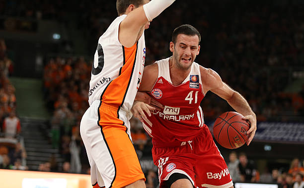 年仅22岁 年仅22岁