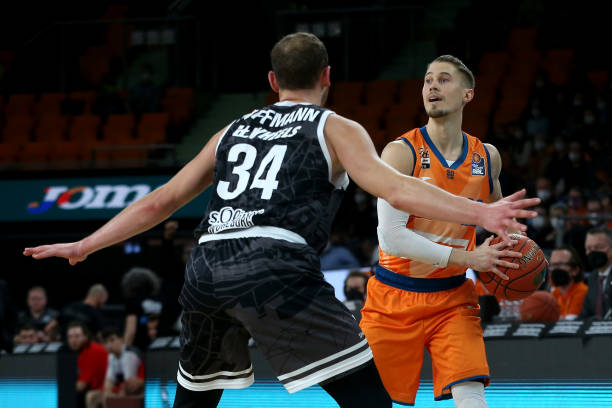 以往赛季中 以往赛季中